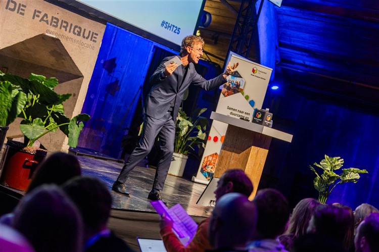 20251009_095034_SHOPPINGTODAY_RICHARD-scaled 20251009_095034_shoppingtoday_richard-scaled.jpg